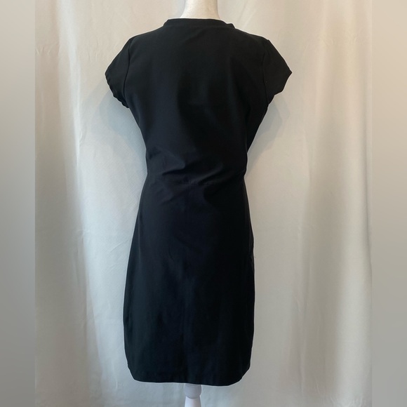 L. L. Bean black V-Neck Exercise Dress women's medium knee length short sleeve - Picture 6 of 11